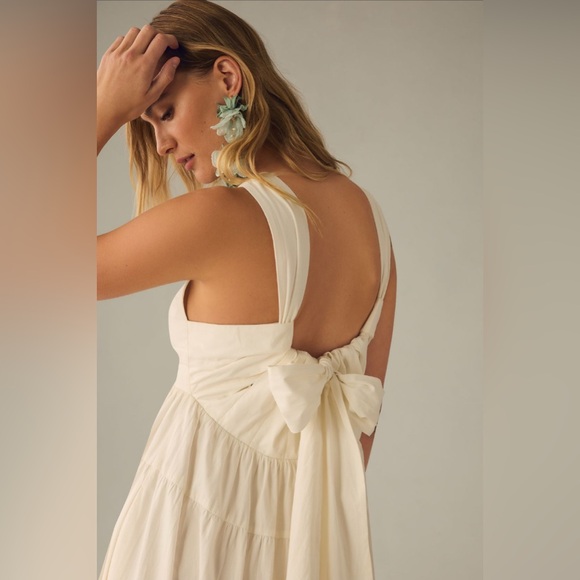 Forever That Girl Tiered Ruched Back Bow Dress. Size: XS - Picture 3 of 8